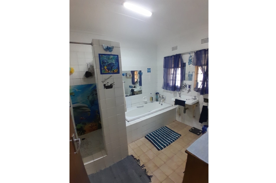 4 Bedroom Property for Sale in Deneysville Free State